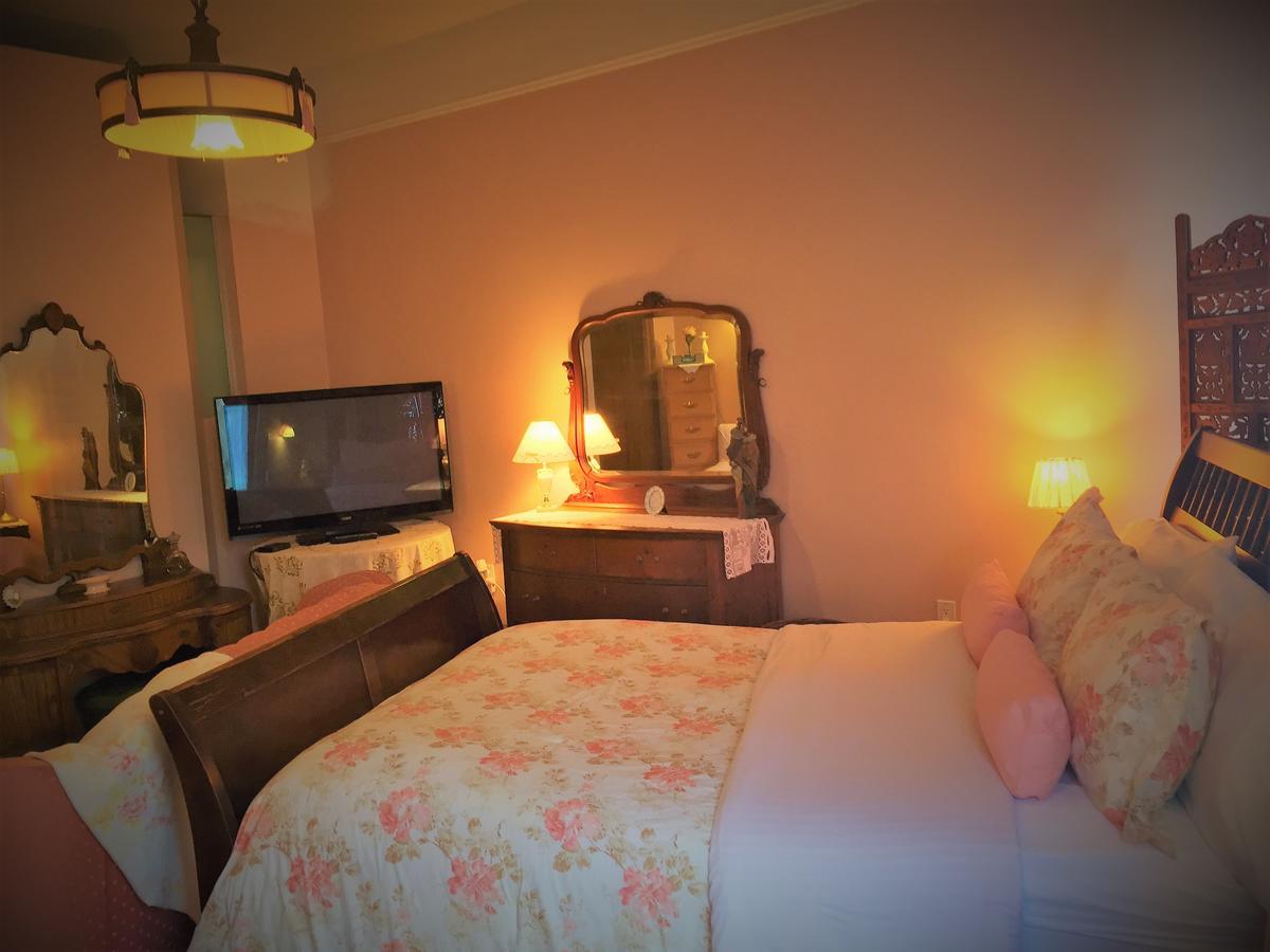 Harlem Grand Bed & Breakfast นิวยอร์ก ภายนอก รูปภาพ